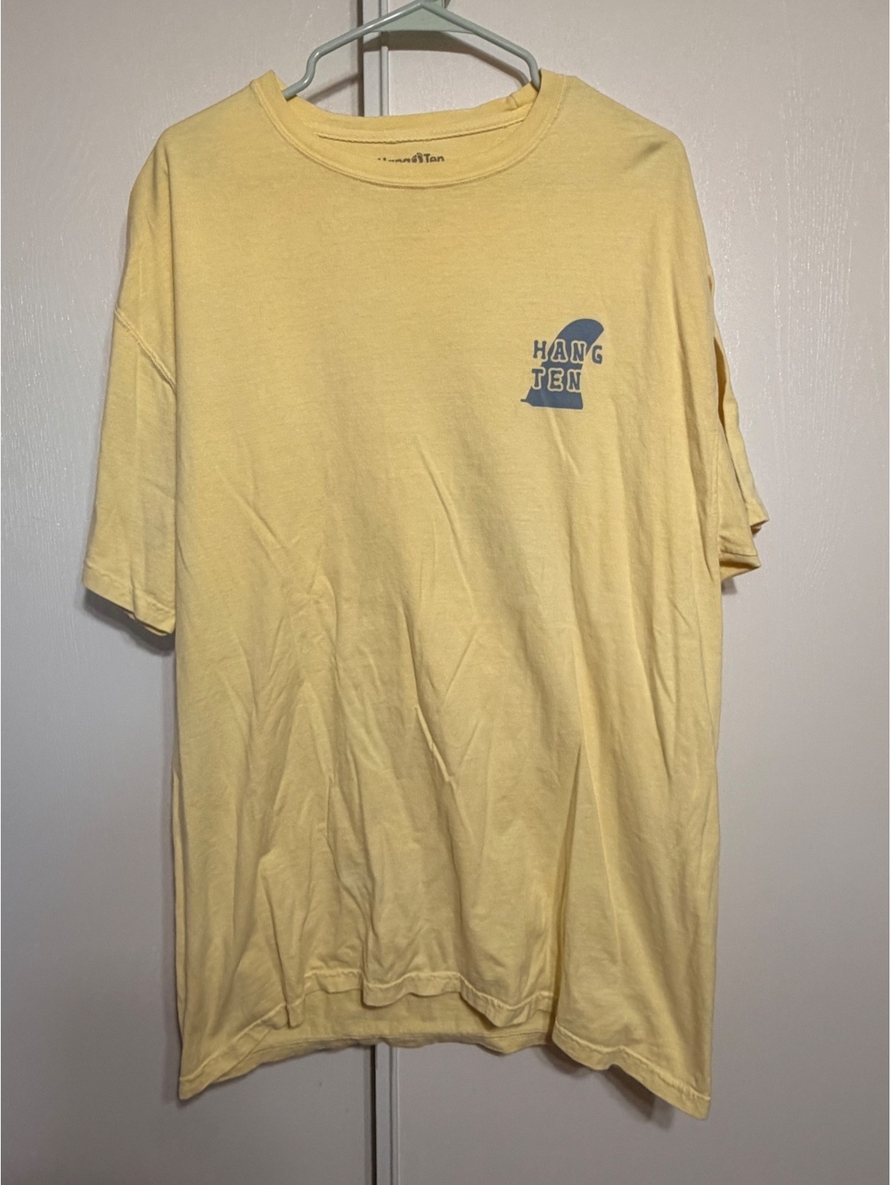 Hang Ten xl Mens Large Yellow Graphic T-Shirt with Surfboard Design